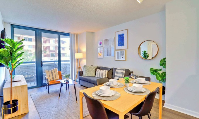 Ballston Apartment | Apt with Gym & Metro Access