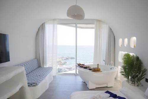 Batroun Hotel | Aqualand Hotel & Resort