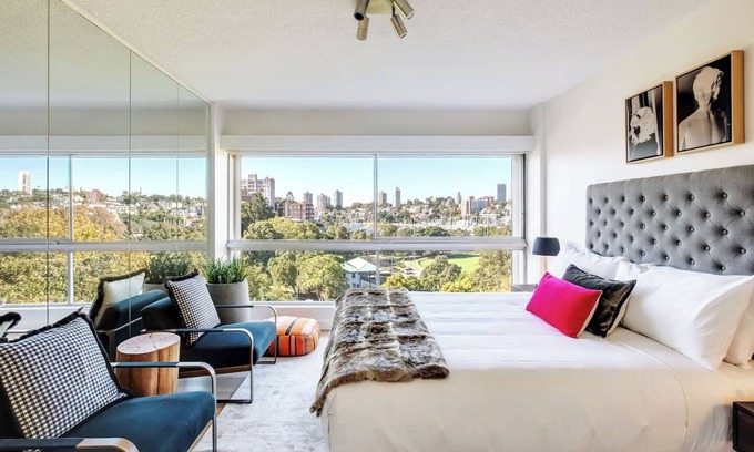 Rushcutters Bay Apartment | Aquarius Rising Poolside in Rushcutters Bay