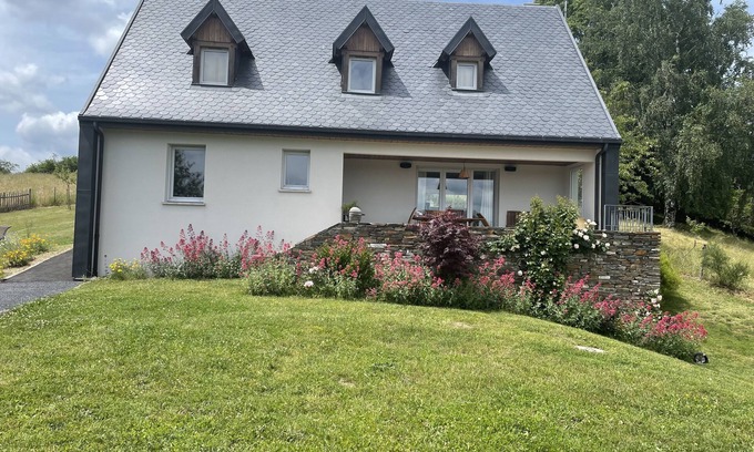 Vezels-Roussy House | Architect-designed house with SPA in the heart of nature