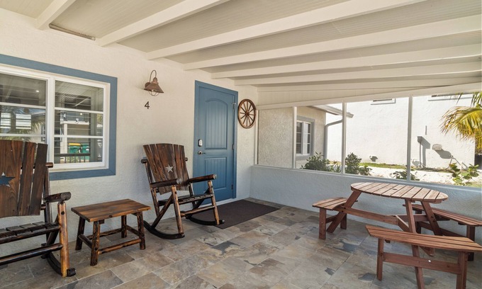 Captiva Cottage | Are you looking for a quaint fishing village in the heart of Captiva Island? - Jensen's Cottage #04