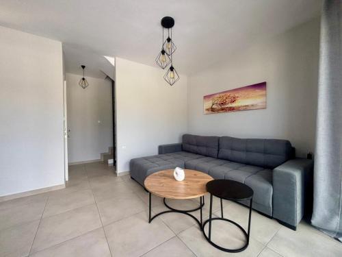 Paralia Ofryniou Apartment | Ariadne Complex AD3-01