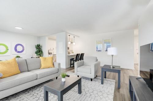 Aurora Highlands Apartment | Arlington Chic 2BR - Minutes to DC and Hotspots