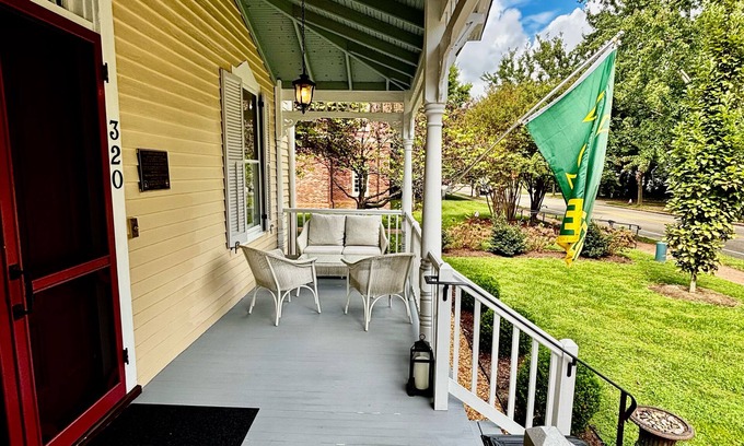 Williamsburg Hotel | Armistead House
