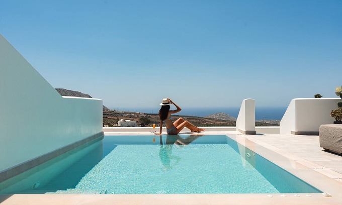 Santorini Apartment | Arotron Santorini