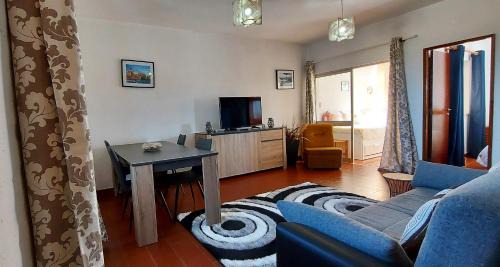 Aljezur Apartment | Arrifana View Flat - 2km Praia Arrifana