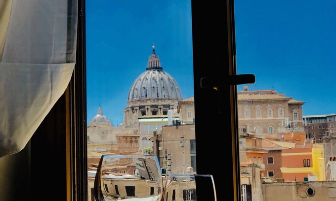 Rione XIV Borgo House | Art Atelier Vaticano