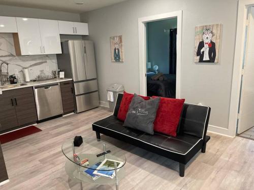 Old East Dallas Apartment | Art is Life