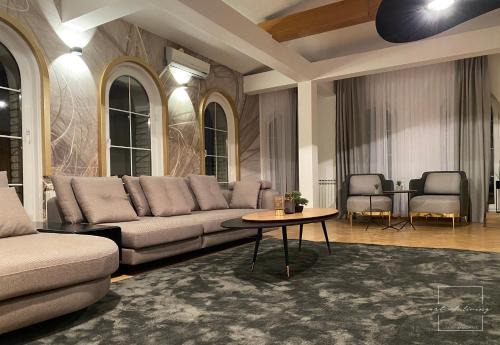Novo Sarajevo Apartment | Art of Living luxury suite - with garage