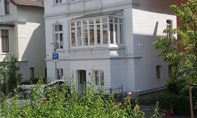 Oldenburg Apartment | Art over the roofs in the Dobbenviertel