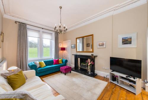 Gifford Apartment | Arthur's Seat View