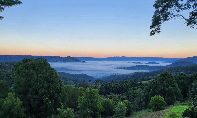 Witta House | Artisan Spa Views 5 bedrooms 4 bathrooms