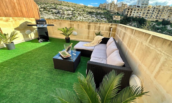 Xlendi Apartment | Arzella Apartments