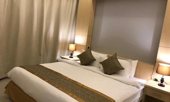 Shaqra Hotel | Asfar Suites
