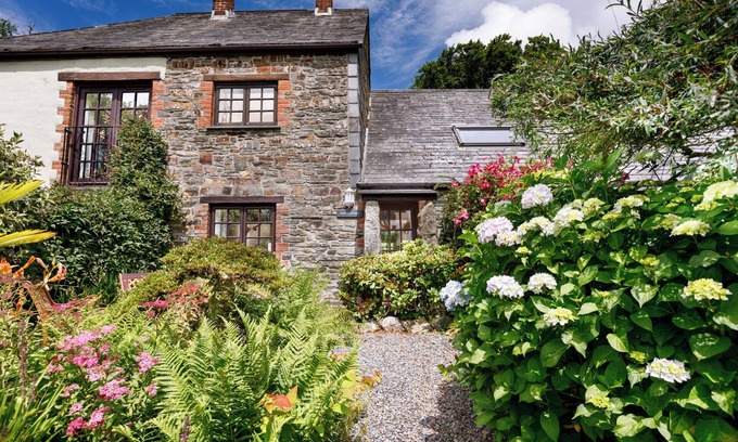 Brazzacott Cottage | ASH COTTAGE, family friendly, character holiday cottage in Warbstow,