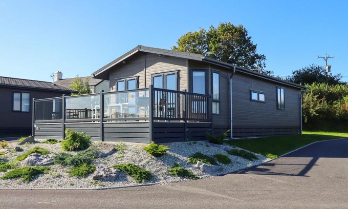 Teigngrace House | Ash Lodge