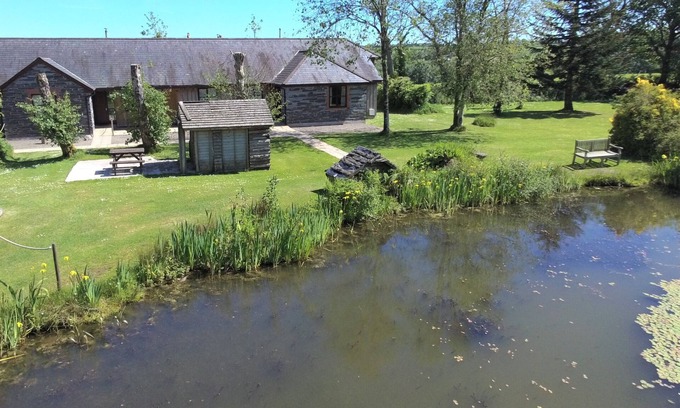 Callington Cottage | Ash - Luxury cottage with great views, with fishing, indoor pool & gym.