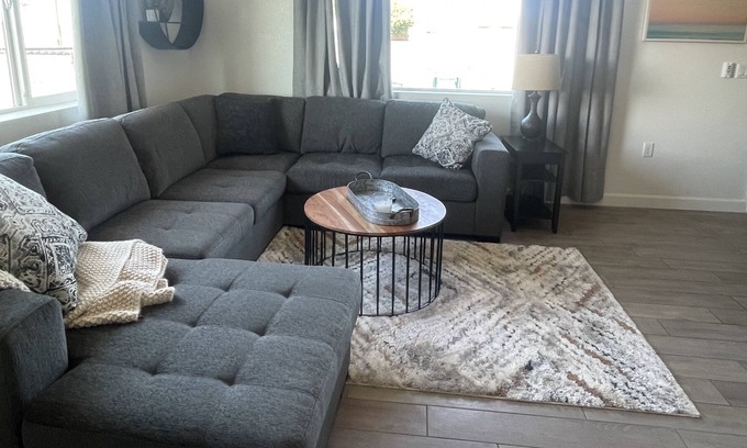 Stratford House | Ashe Westshore Bungalow #2! Centrally located by lake, golf courses & sand dunes