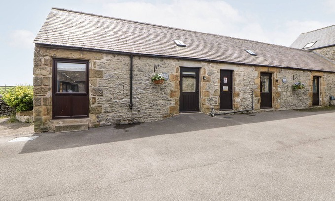 Over Haddon Cottage | ASHFORD COTTAGE, pet friendly, character holiday cottage in Bakewell