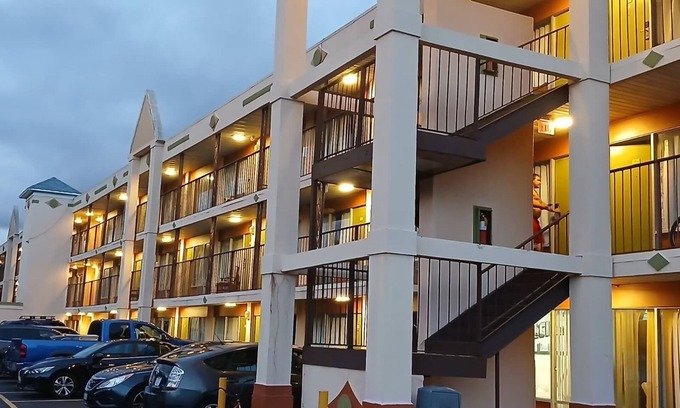 Ashland Hotel | Ashland Studio Inn By OYO Richmond North near Kings Dominion