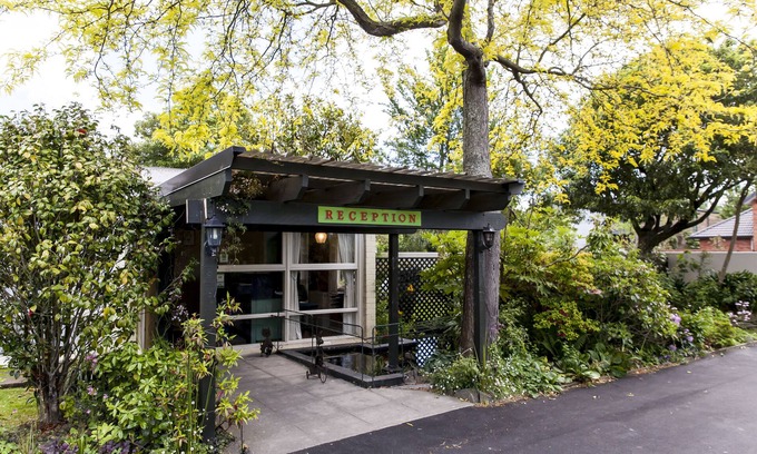 Riccarton Hotel | Ashleigh Court Motel-Christchurch Hagley Park