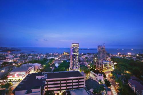 Makassar Hotel | Aston Makassar Hotel & Convention Center