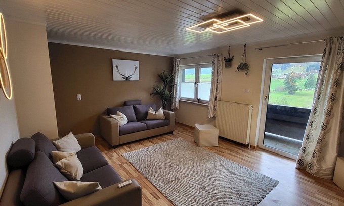 Bruck an der Grossglocknerstrasse Apartment | Two bedroom Apartment with Balcony - Reh