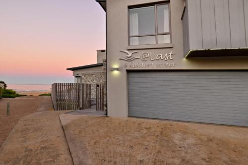 Glentana House | At Last Glentana Beach House