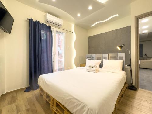 Pangrati Apartment | Athenian Hideaway - Spa Tub and Walk to Metro