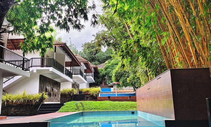 Athirapally Hotel | Athirapilly Green Trees
