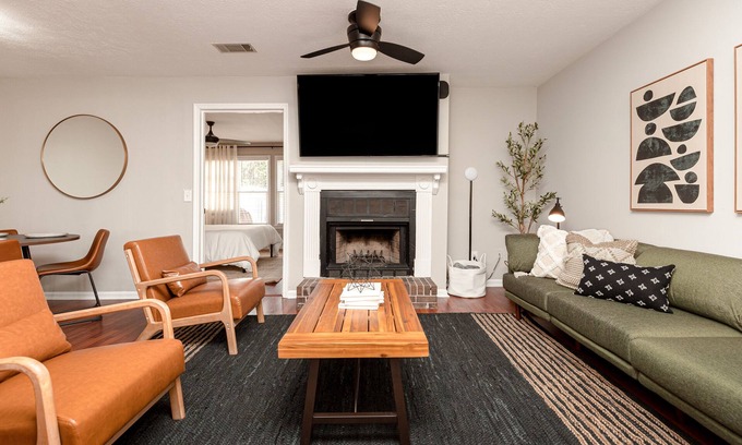 Warner Robins House | AtHome+1 Stay | 3BR Townhouse | RAFB