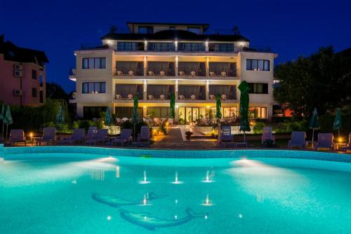 Saints Constantine and Helena Hotel | Atlant Hotel