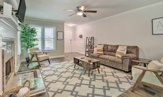 Collier Heights House | Atlanta Home w/ Fireplace < 7 Mi to Downtown!