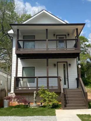 Summerhill House | Atlanta Unit 1 Room 2 - Quiet Private Bedroom Private Bathroom Suite
