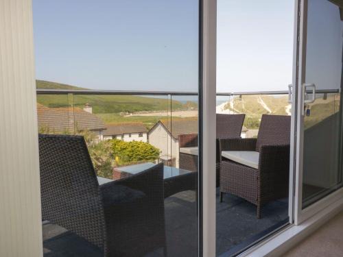 Holywell Apartment | Atlantic View