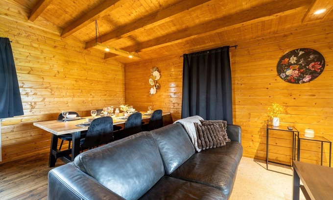 Municipality of Valkenswaard Ski Chalet | Atmospheric chalet in a small holiday park
