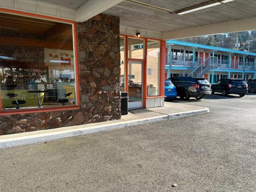 Astoria Hotel | Atomic Motel