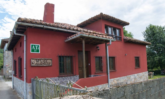 Peruyes Apartment | Attic apartment recently renovated and with land for exclusive use