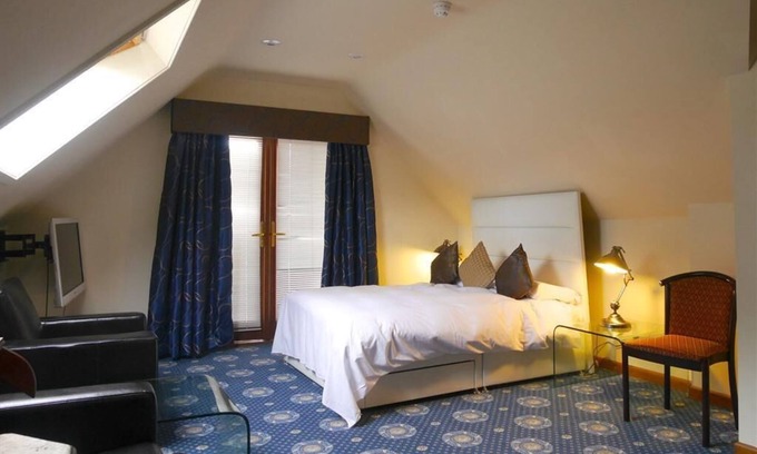 Hitchin Apartment | Attic Studio Apartment @Bella Vita Hotel, Hitchin