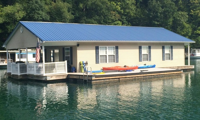 Big Creek Boat Rental | Attitude Adjustment Beautiful Floating Home on Scenic Norris Lake