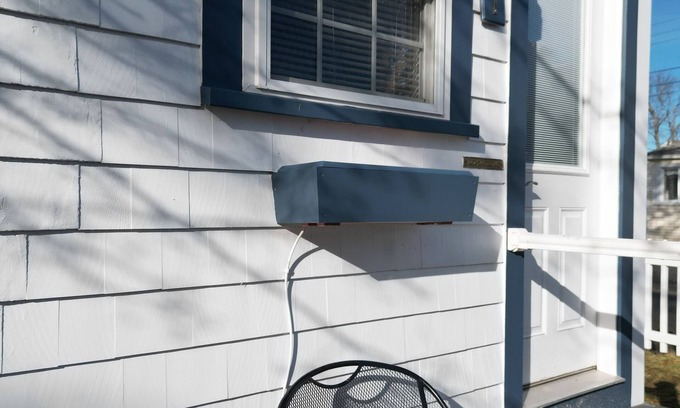 Ocean Park Cottage | Attractive 1 bedroom cabin only 50 ft from beach