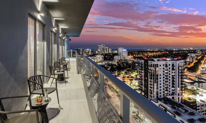 Brickell Hotel | Atwell Suites Miami Brickell by IHG