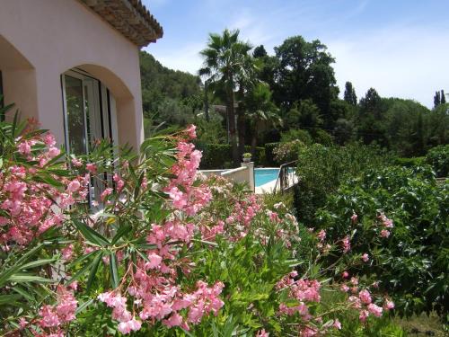 Saint-Paul-de-Vence House | Au vallon rouge (Suite double)
