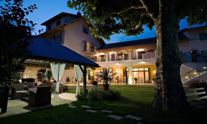 Aix-les-Bains Hotel | Auberge Saint Simond