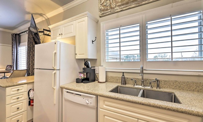 Auburn Apartment | Auburn Gameday Center Studio: Walk to Arena!