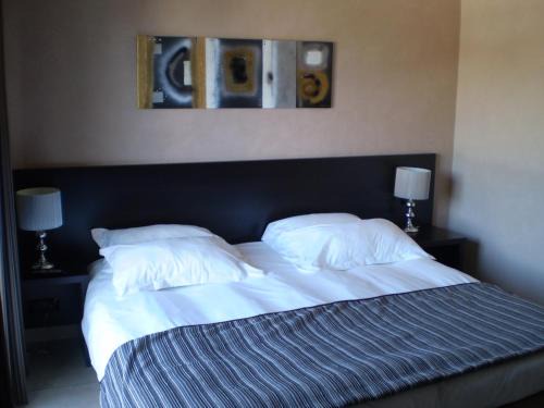 Bonifacio Hotel | Augustin Marie
