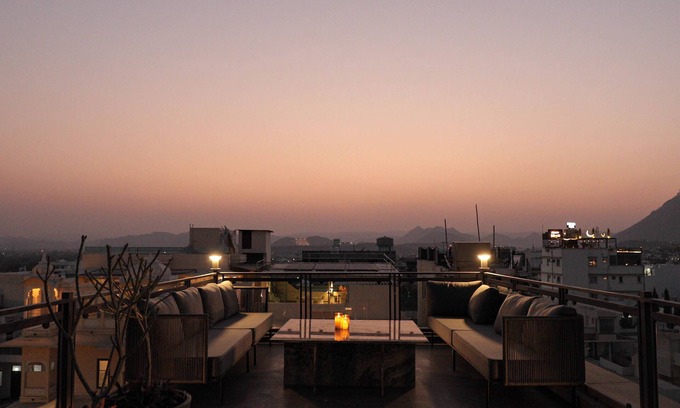 Mali Colony Hotel | Aura Boutique Hotel