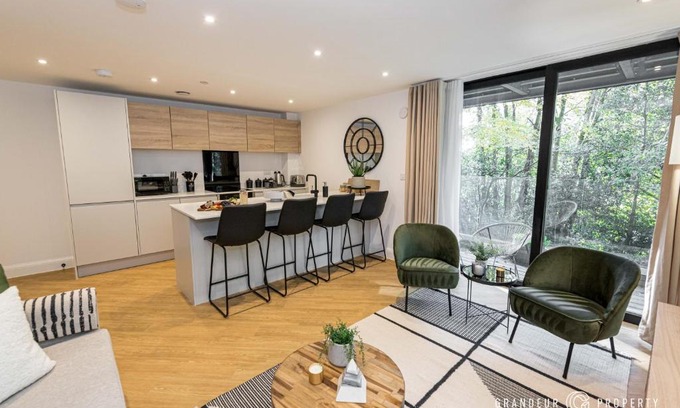 Poole Apartment | Aurora Heights by Grandeur Property