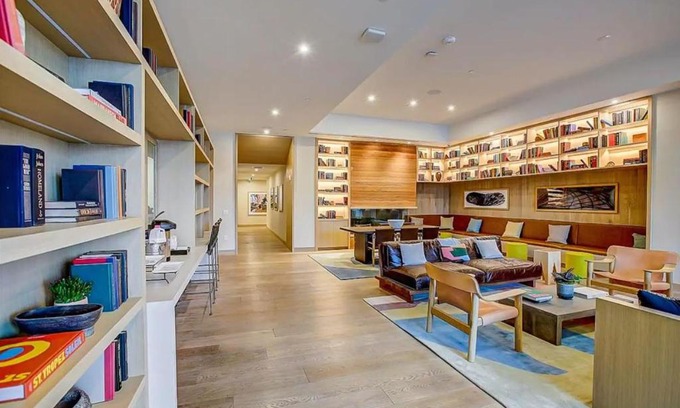Rainey Street Historic District House | Austin Texan Rooftop Pool by Barclé