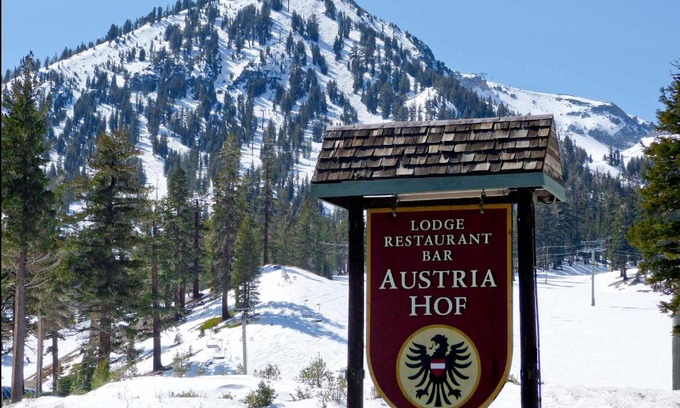 Mammoth Lakes Hotel | Austria Hof Lodge